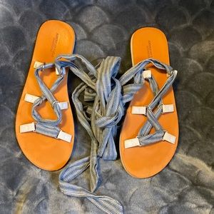 American Eagle sandals